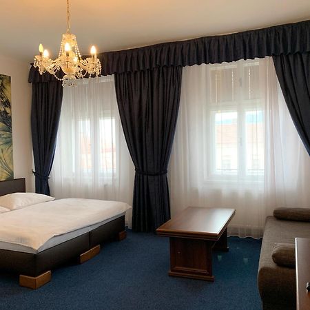 Hotel Ruzek Границе Экстерьер фото