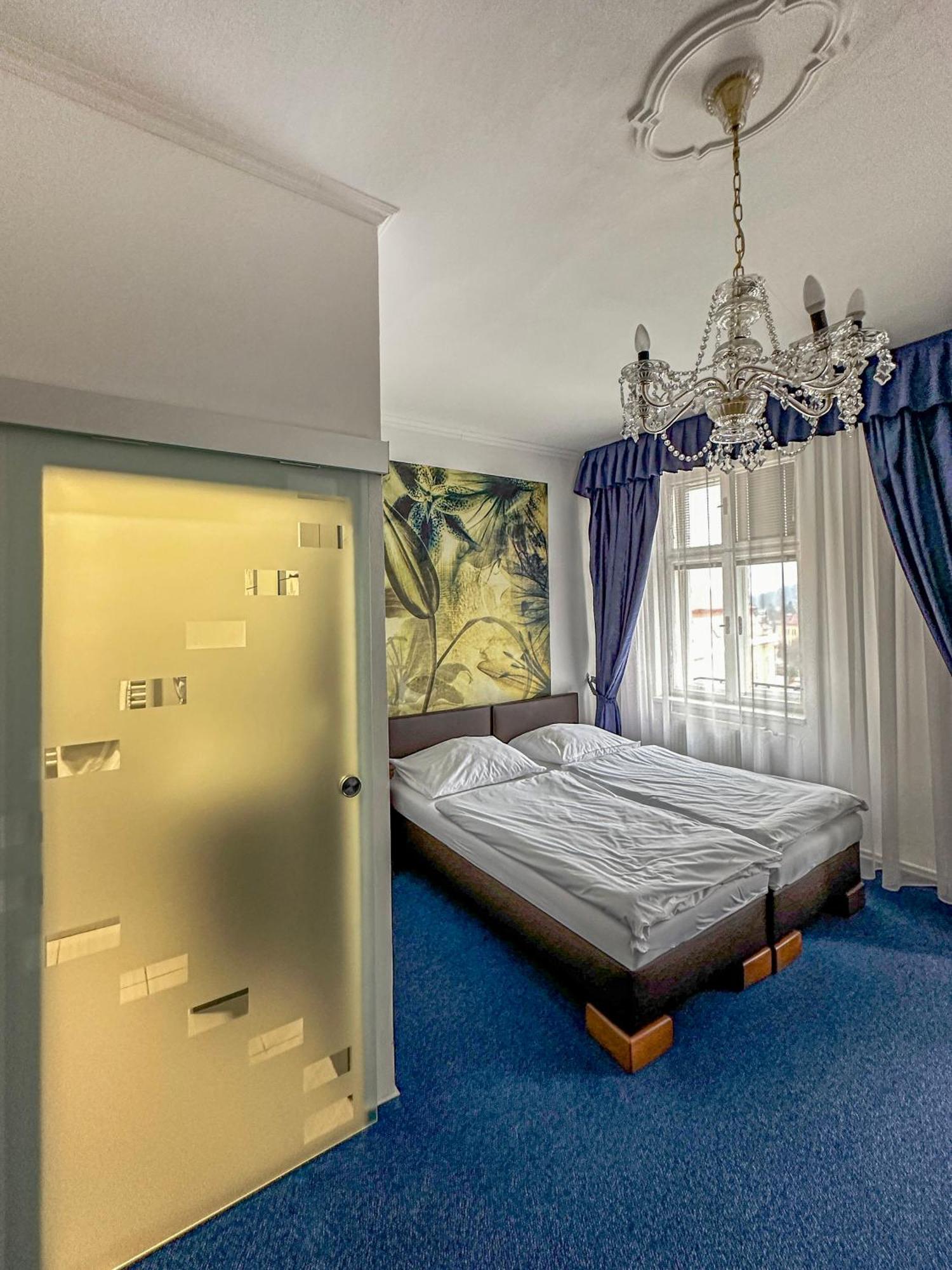 Hotel Ruzek Границе Экстерьер фото