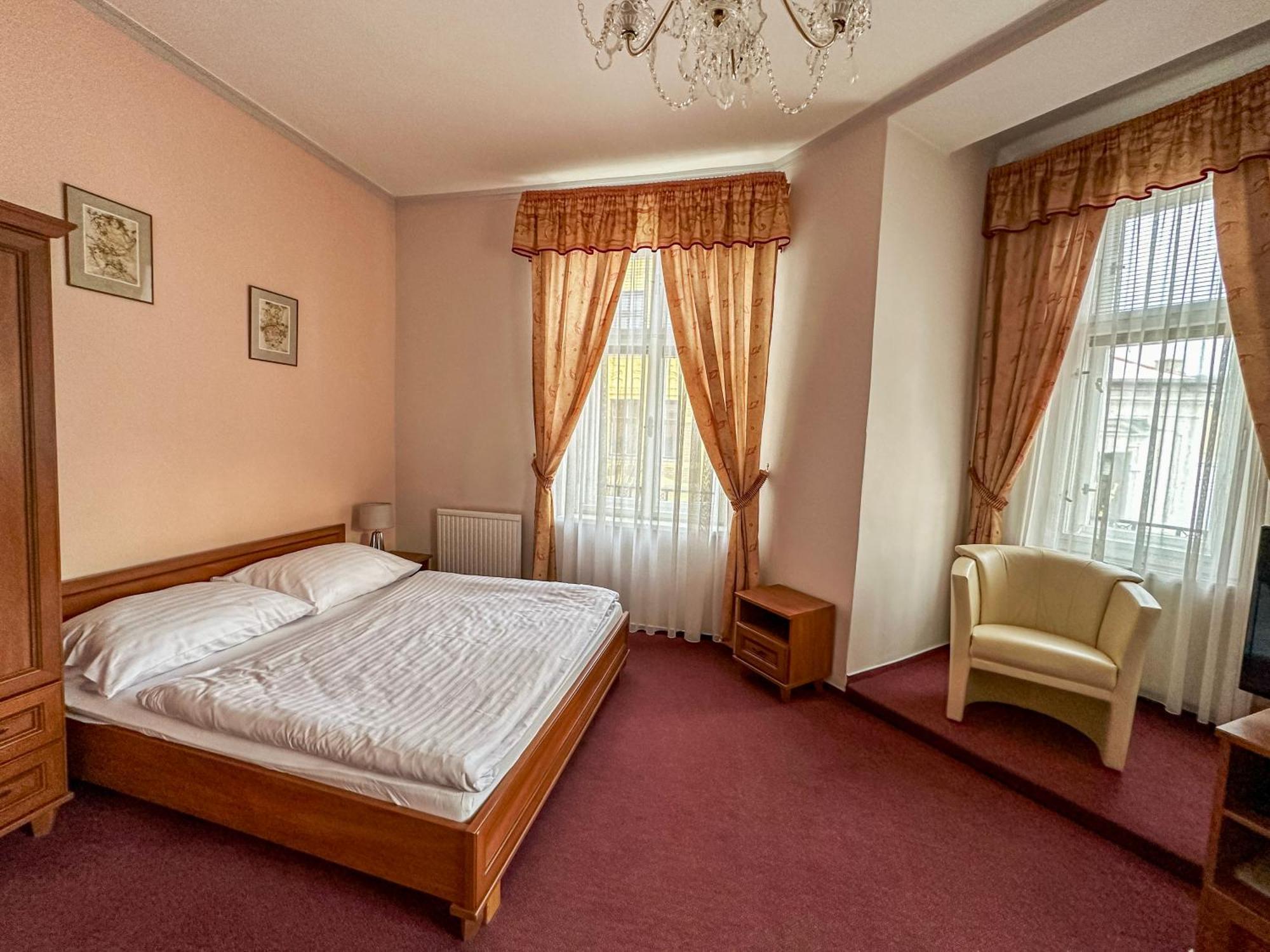 Hotel Ruzek Границе Экстерьер фото