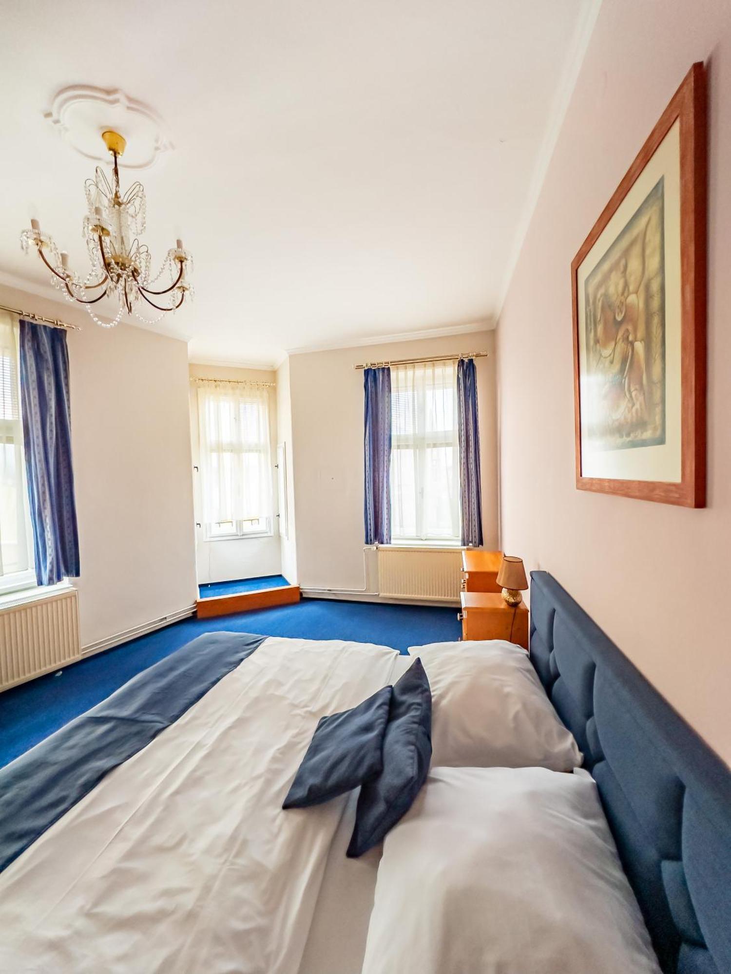 Hotel Ruzek Границе Экстерьер фото