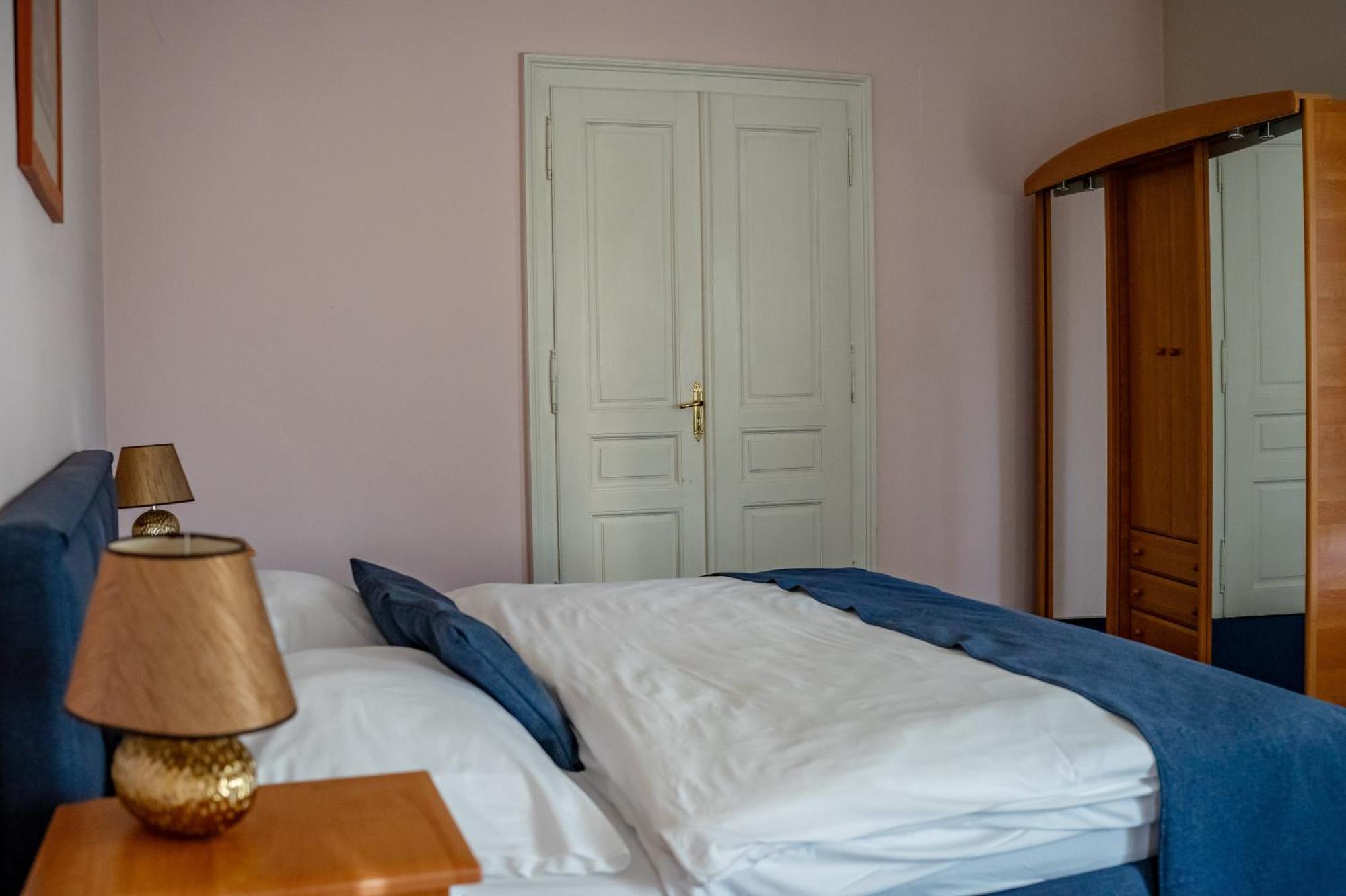 Hotel Ruzek Границе Экстерьер фото