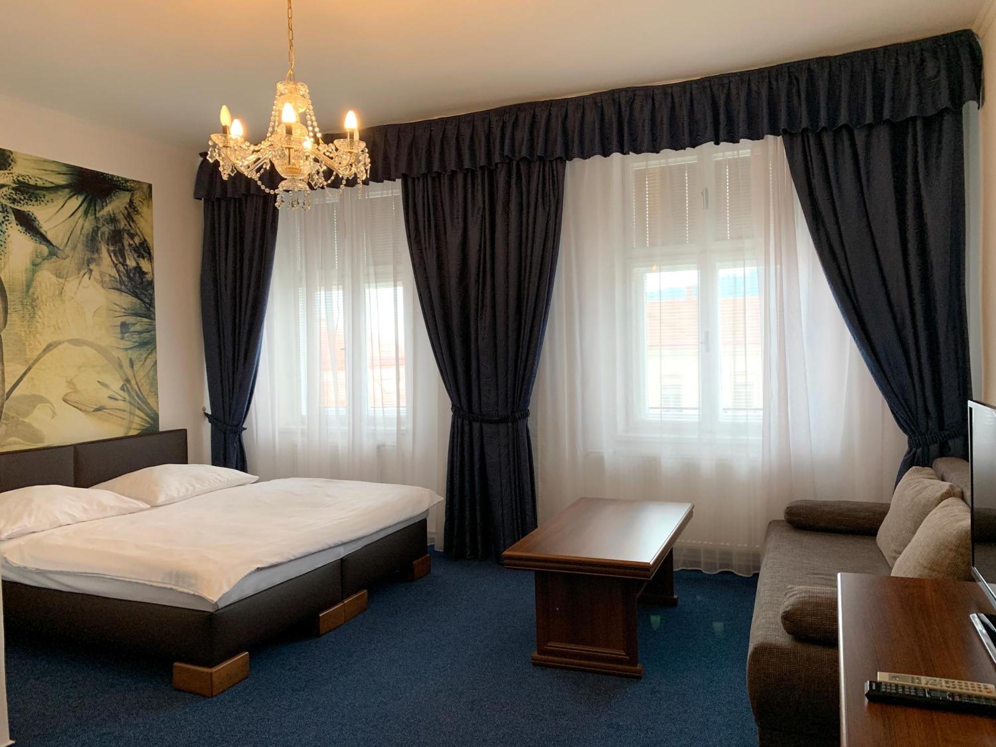 Hotel Ruzek Границе Экстерьер фото