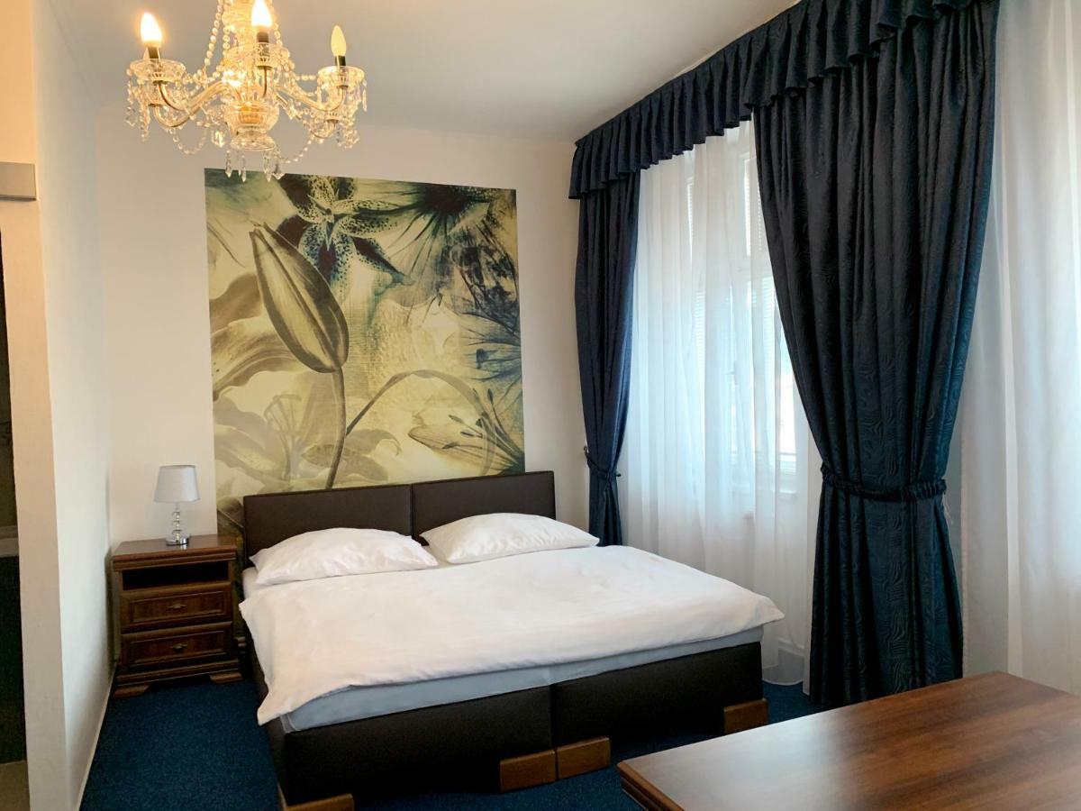 Hotel Ruzek Границе Экстерьер фото